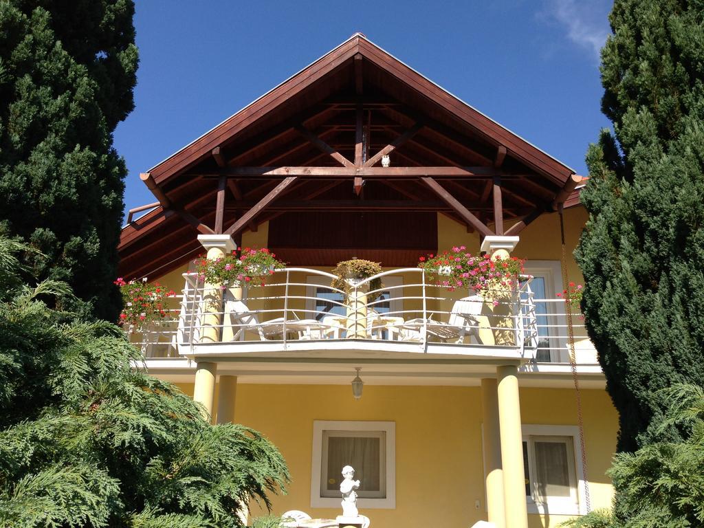 Villa Natalia Хевиз Экстерьер фото