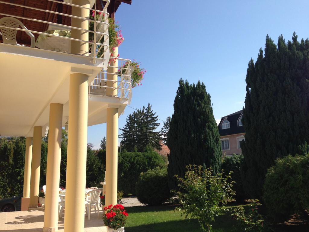 Villa Natalia Хевиз Экстерьер фото